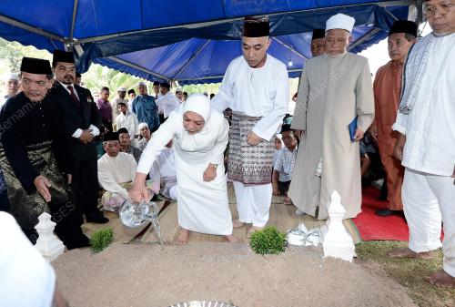 KL25_05092012_JENAZAH