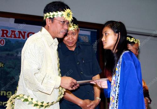 MOHD SHAFIE APDAL