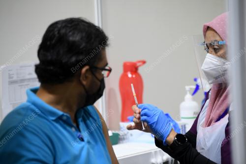 TINJAUAN PUSAT PEMBERIAN VAKSINASI ˜WALK-IN'