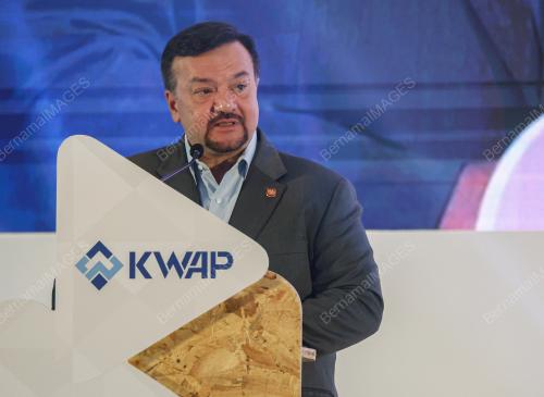 DATUK SERI AMIR HAMZAH AZIZAN