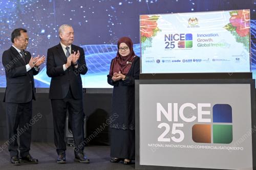 DATUK SERI FADILLAH YUSOF