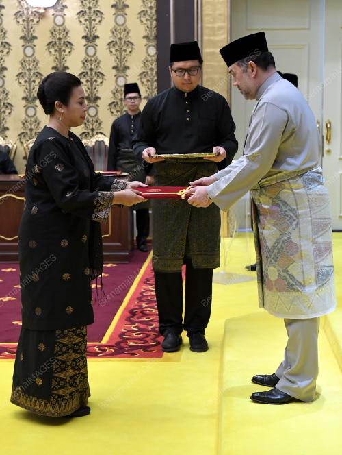 KL25_06112017_AGONG