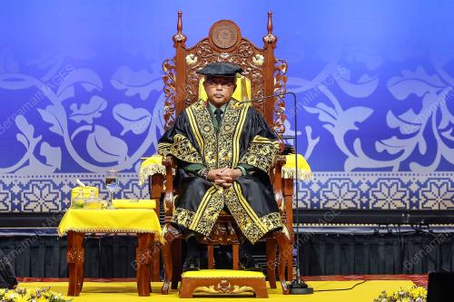 AL-SULTAN ABDULLAH RI'AYATUDDIN AL-MUSTAFA BILLAH SHAH