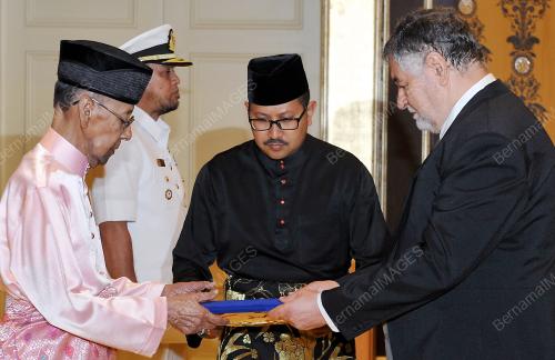 KL25_07032016_AGONG