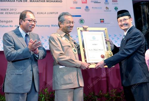 KL25_07112012_ANUGERAH