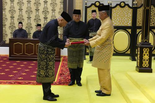 AL-SULTAN ABDULLAH RI'AYATUDDIN AL-MUSTAFA BILLAH SHAH 