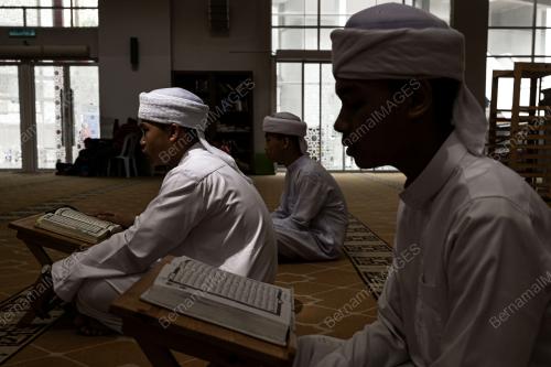 AL QURAN BULAN RAMADAN