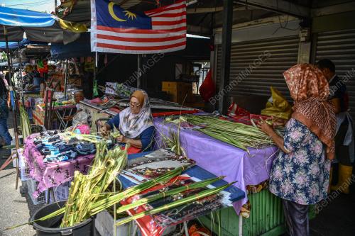 KELONGSONG KETUPAT