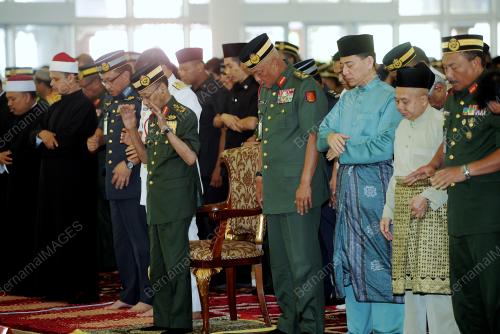 KL25_09092016_AGONG1