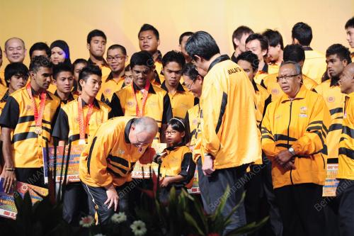 DATUK SERI MOHD NAJIB TUN ABDUL RAZAK