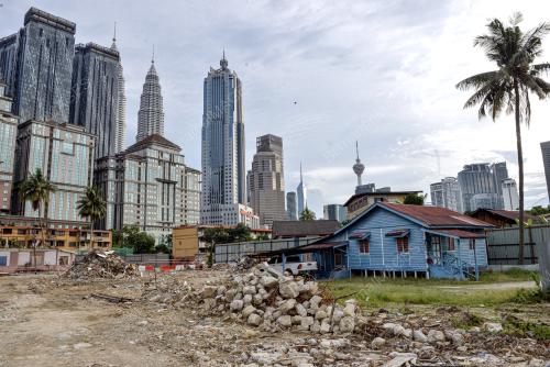 RUMAH BIRU KAMPUNG BARU