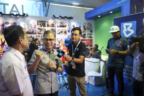 FAHMI FADZIL