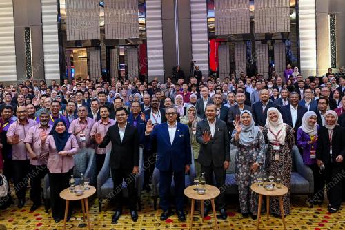 TAN SRI SHAMSUL AZRI ABU BAKAR