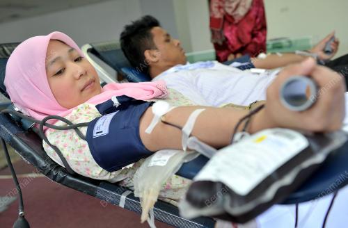 KL25_10012012_DERMA_DARAH
