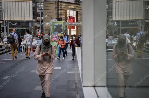 TINJAUAN KAWASAN TUMPUAN ORANG RAMAI SEKITAR IBU KOTA