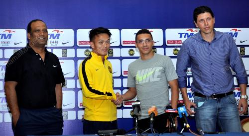KL25_10062015_BOLA