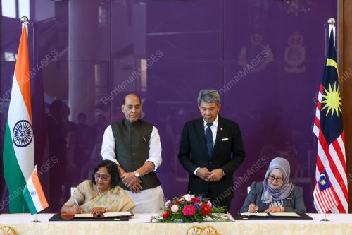 LAWATAN MENTERI PERTAHANAN INDIA