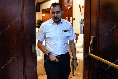 DATUK DR ASYRAF WAJDI DUSUKI