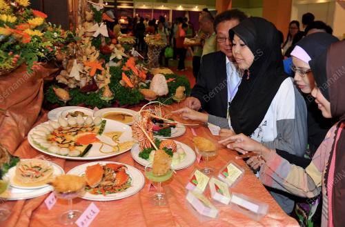 KL25_10112012_FOOD
