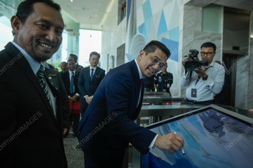 DATUK SERI MOHAMED AZMIN ALI