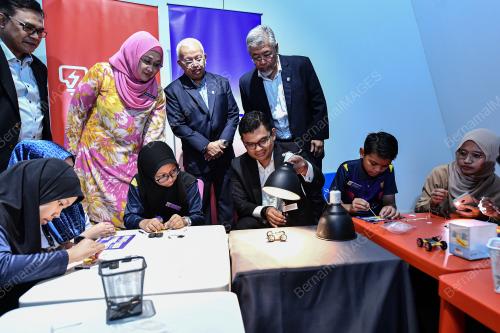 AKMAL NASRULLAH MOHD NASIR