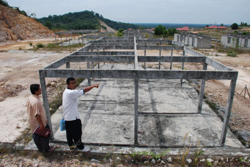 PERUMAHAN DESA KERAYONG
