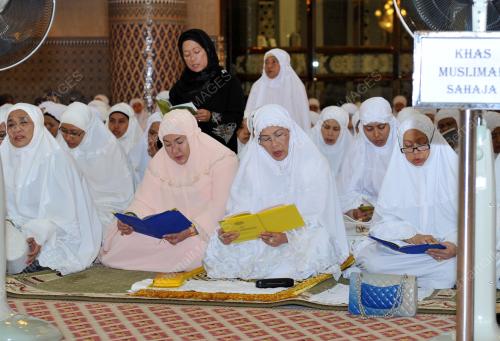 KL25_12042012_AGONG_YASSIN
