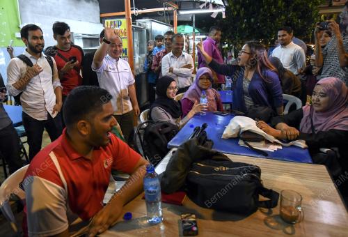 KL25_12092018_MASZLEE_BN201809117805