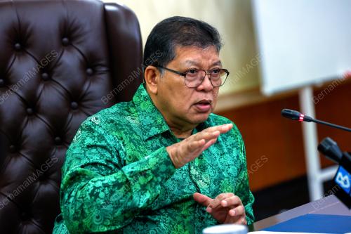 TAN SRI JOHARI ABDUL