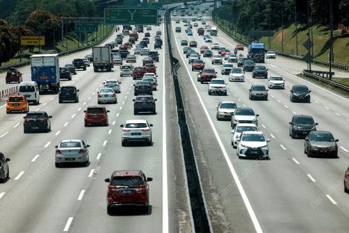 TINJAUAN ALIRAN TRAFIK LEBUHRAYA