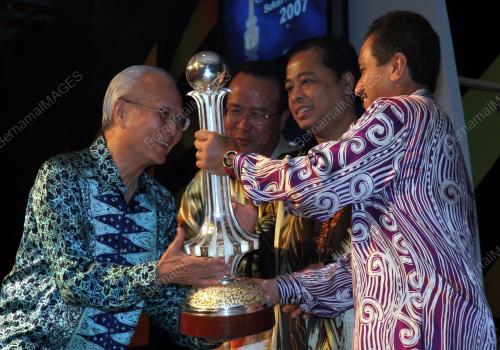 TUANKU MIZAN ZAINAL ABIDIN