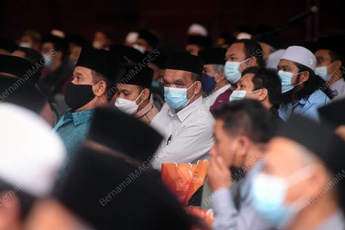 DATUK IDRIS AHMAD