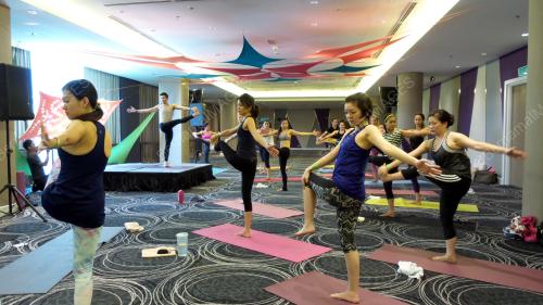 KL25_13112015_YOGA