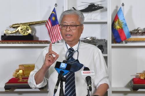 DATUK SERI ISMAIL SABRI YAAKOB