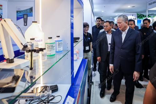 DATUK SERI FADILLAH YUSOF