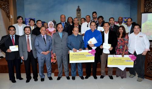 KL25_15082012_RAIS_YATIM