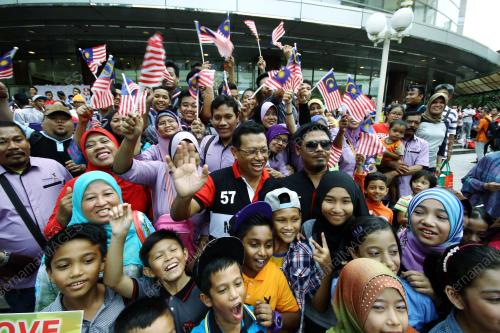 KL25_15082014_POCKET_SHOW