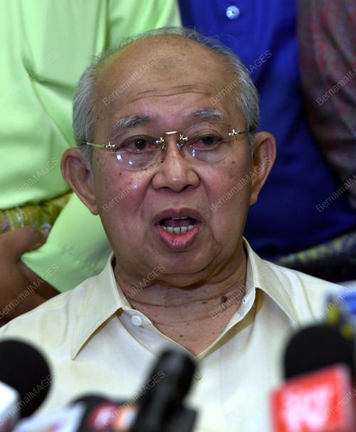 KL25_16062018_RAZALEIGH