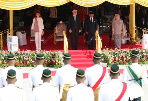 AL-SULTAN ABDULLAH RI'AYATUDDIN AL-MUSTAFA BILLAH SHAH
