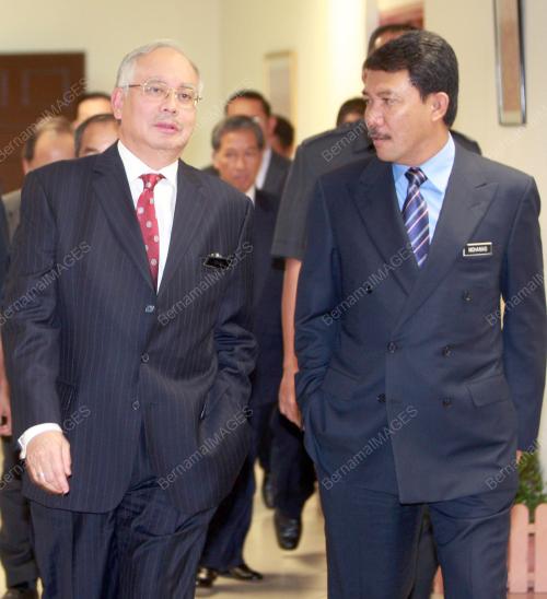 MOHD NAJIB TUN ABDUL RAZAK