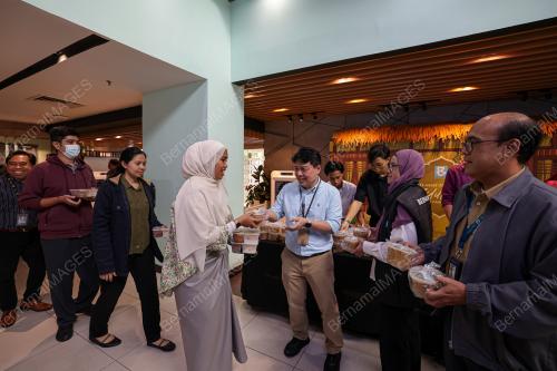 AGIHAN PEK JUADAH BERBUKA PUASA ISTANA NEGARA