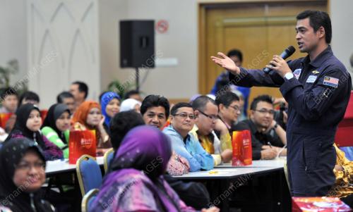 KL25_17052012_ANGKASAWAN