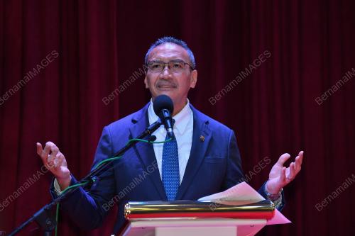 DATUK SERI HISHAMMUDDIN TUN HUSSEIN