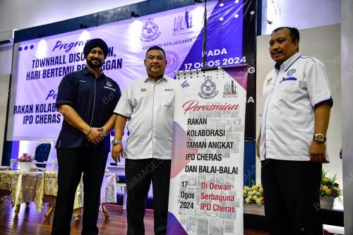DATUK AZMAN ABIDIN