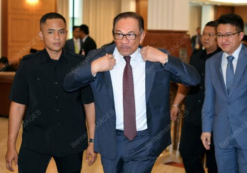 KL25_17102018_ANWAR_BN201810130766