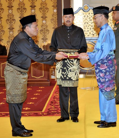KL25_18022014_AGONG_WATIKAH