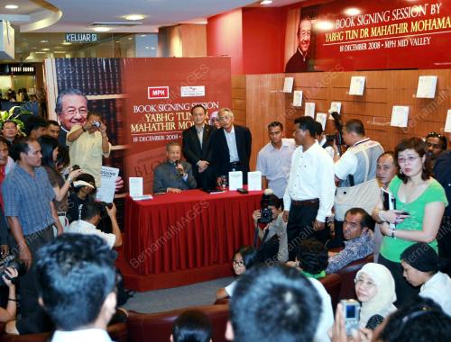 MAHATHIR MOHAMAD