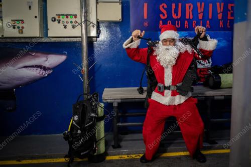 PERSEMBAHAN SANTA CLAUS AQUARIA