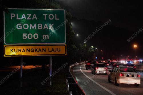 RENTAS NEGERI - ALIRAN TRAFIK SESAK MASUK KE IBUKOTA