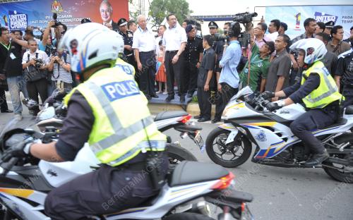 KL25_19122012_PM_POLIS